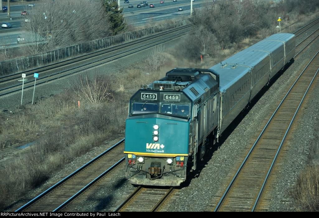 Corridor train races west